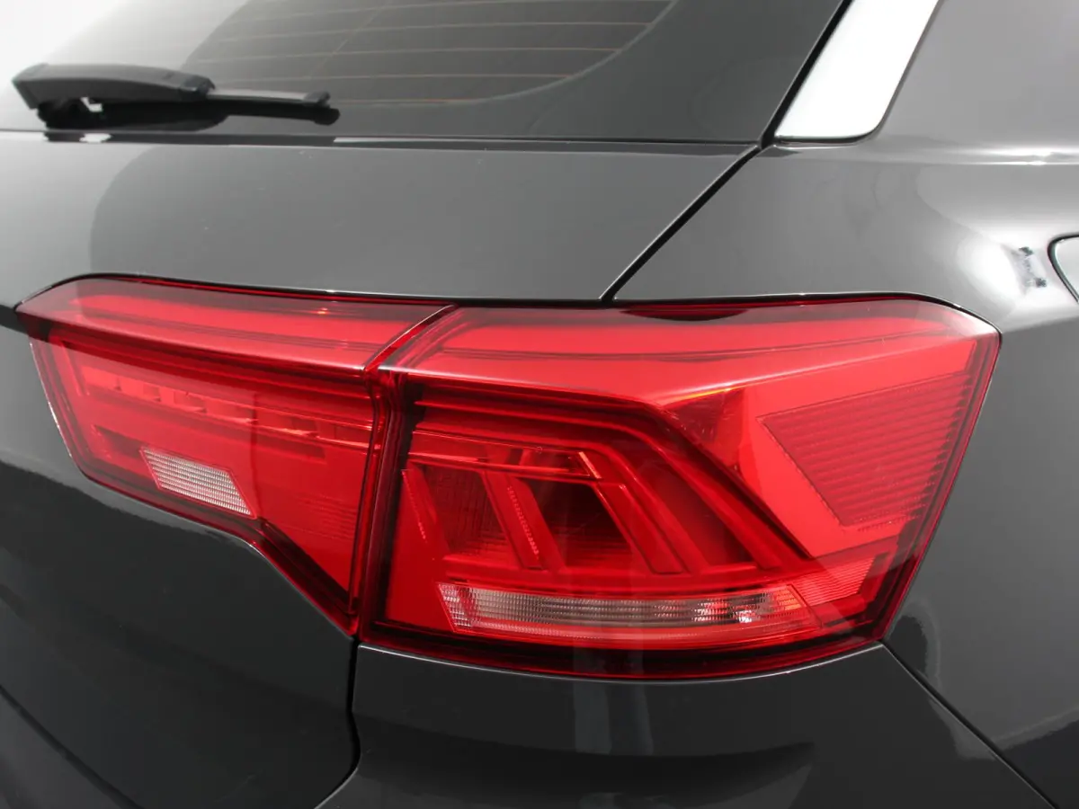 1.5 TSI 150pk DSG Style Team Climate Control Camera Parkeer sensoren Adaptive Cruise control Dab Electrisch bedienbare kofferbak Lichtmetalen Velgen