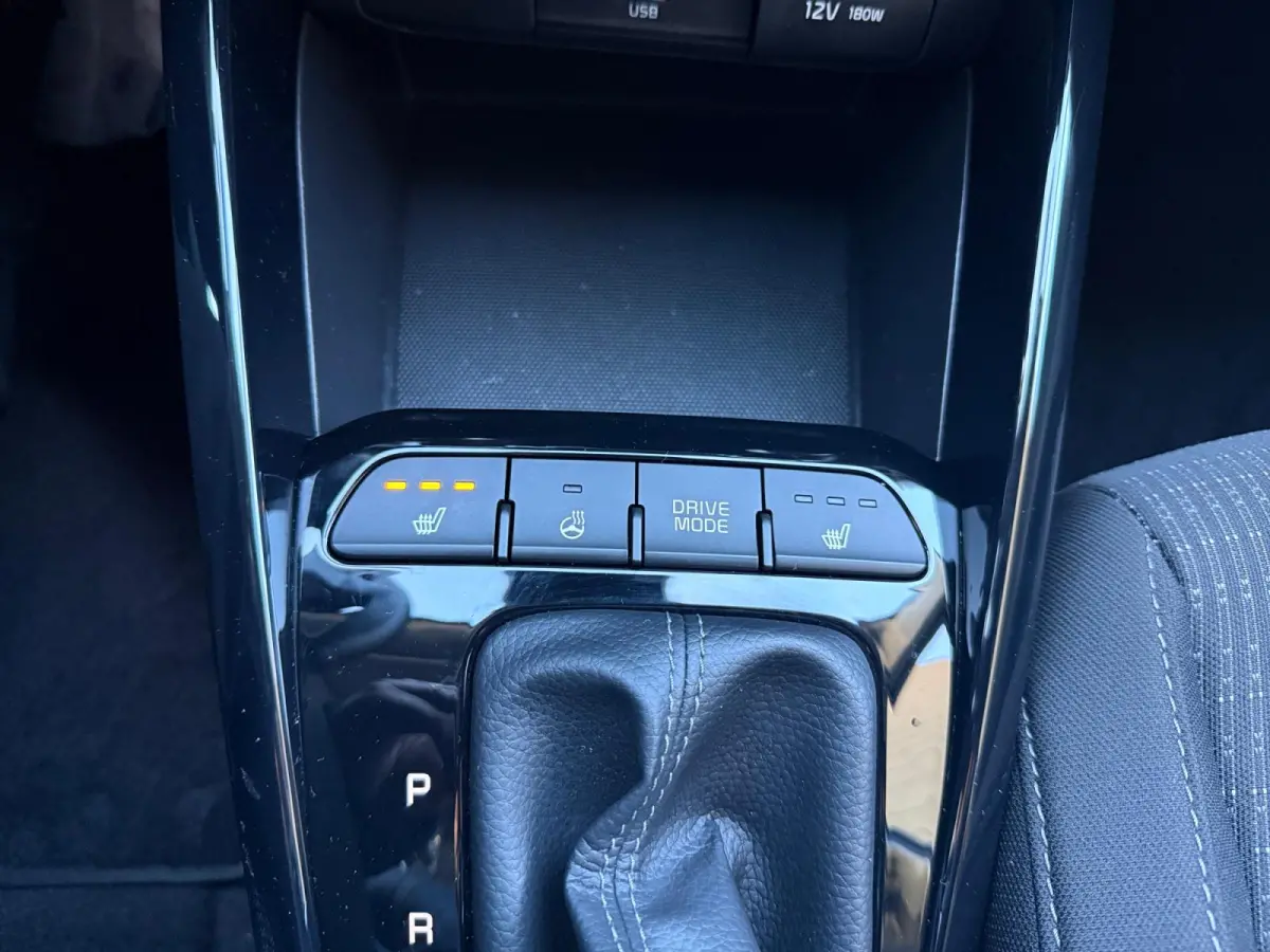 1.0 T-GDi MHEV DynamicPlusLine Automaat | Cruise Control Adaptief | Stoelverwarming | Carplay & Android Auto | Camera | Fabrieksgarantie t/ 3-5-2032 + 3x 1 jaar* | NAP