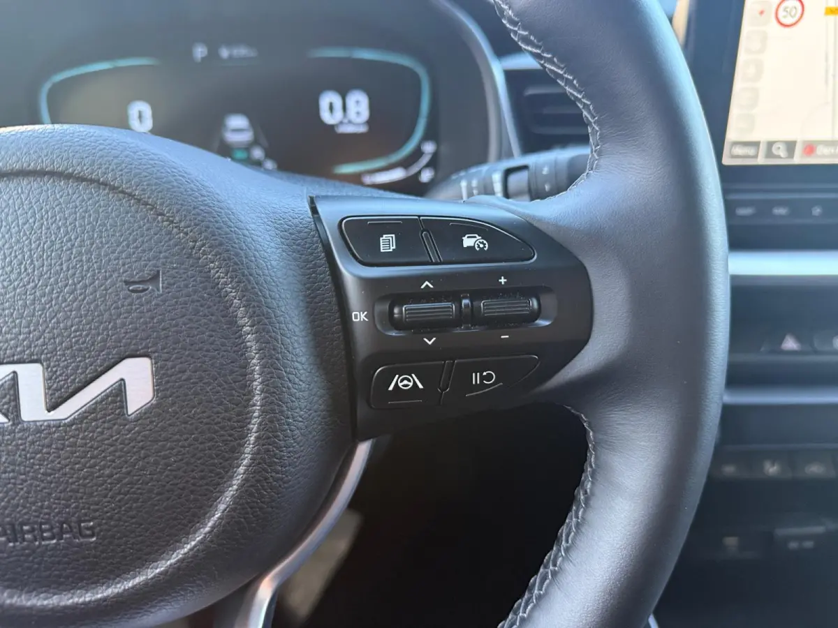 1.0 T-GDi MHEV DynamicPlusLine Automaat | Cruise Control Adaptief | Stoelverwarming | Carplay & Android Auto | Camera | Fabrieksgarantie t/ 3-5-2032 + 3x 1 jaar* | NAP