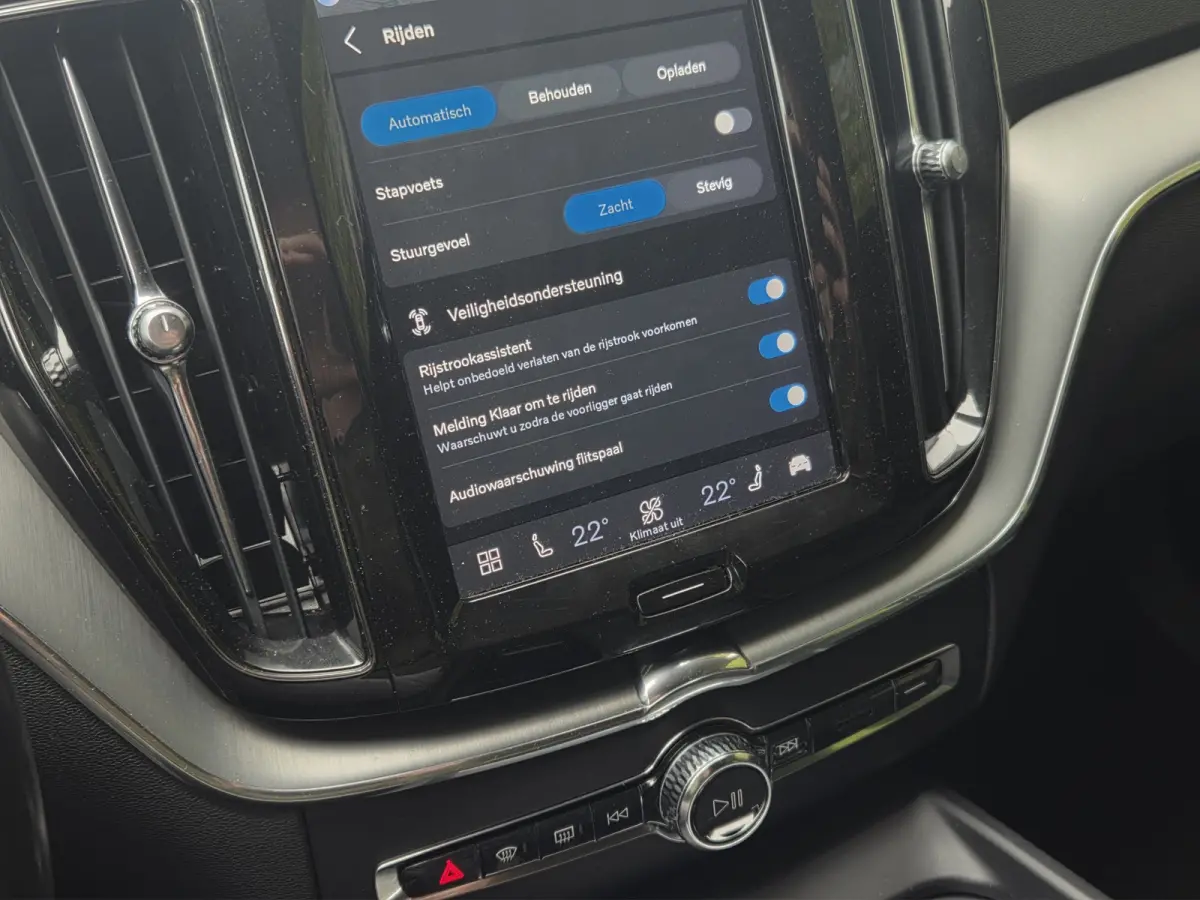 2.0 T6 Plug-in hybrid AWD Inscription | Long Range! | SOH 100% | Panoramadak | Keyless | Draadloze lader