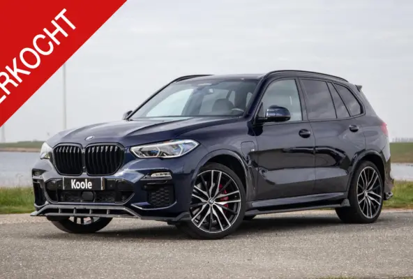 xDrive45e High Executive SKY LOUNGE / LASER / 4 WIELSTURING / DIMAND POOK / LEDER / MAXTON / M PAKKET