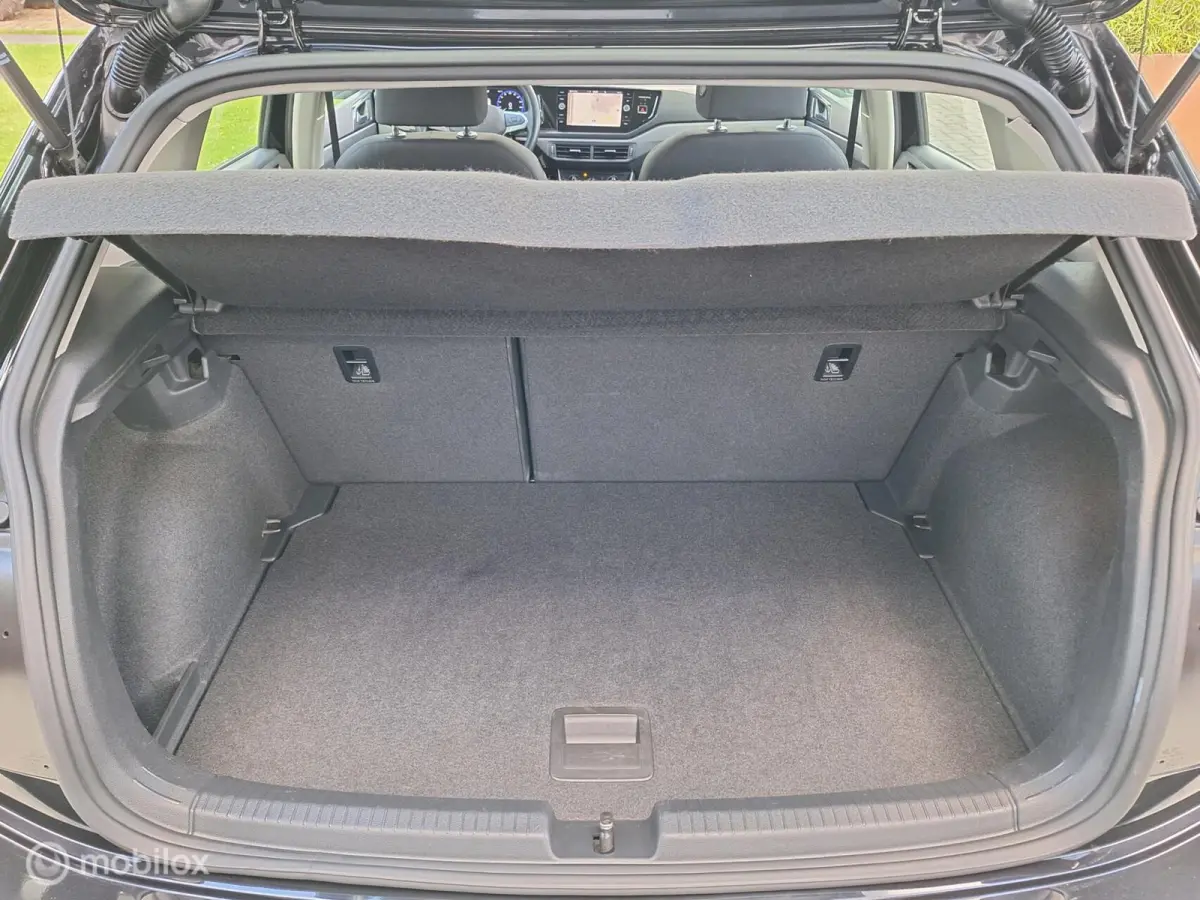 1.0 TSI Life Business Adap. Cruise-Control, Stoelverwarming, Full-Map Navi, Apple-Carplay, Climate-Control, LM-Velgen.