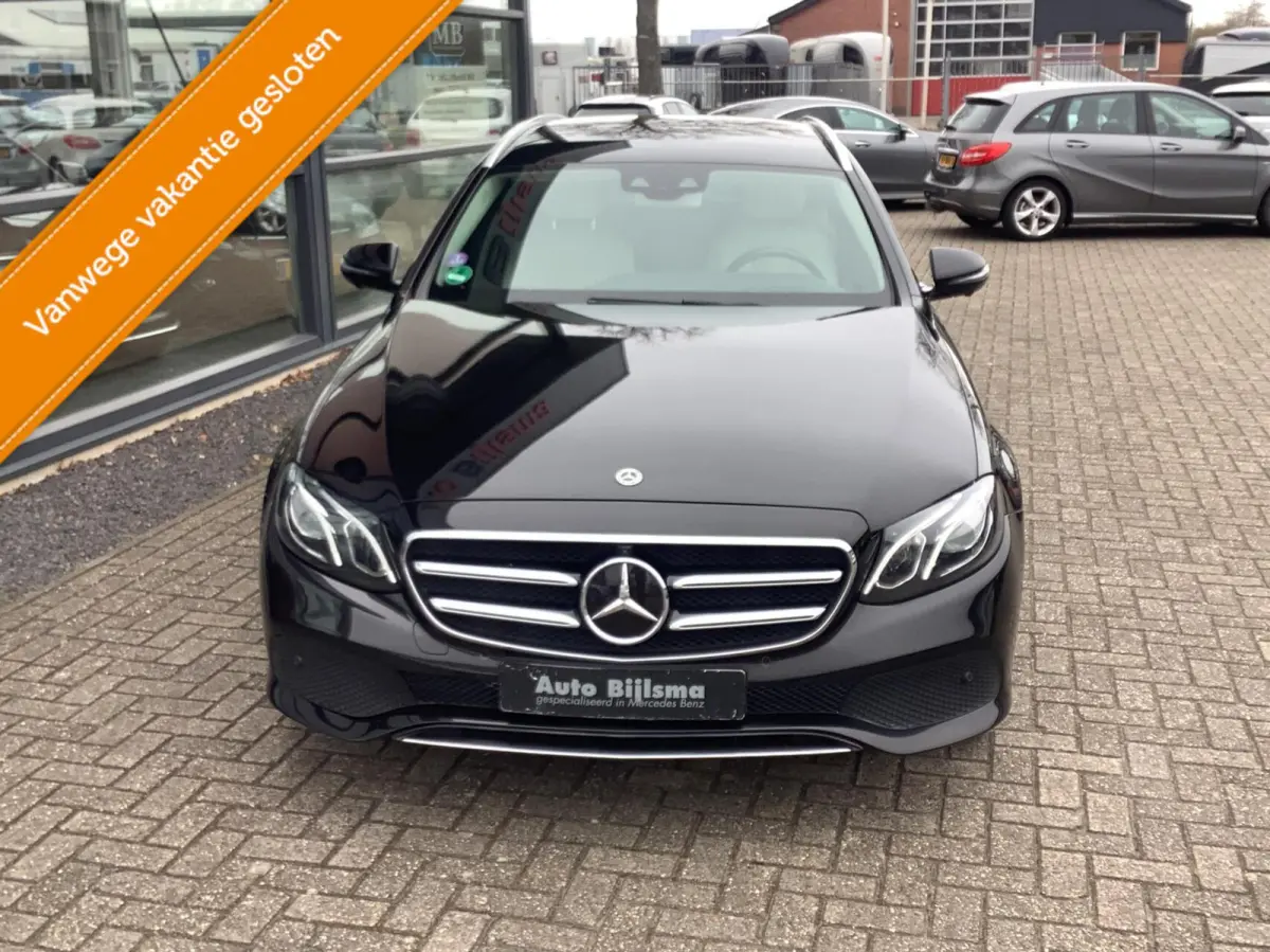 300 de Premium hud, 360 camera, distronic, zeer compleet