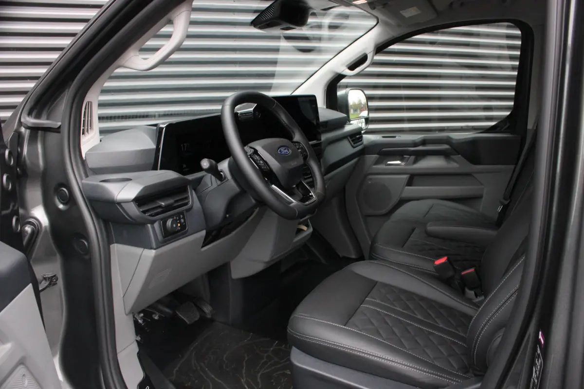 Cust. 340 L2H1 SPORT 71 kWh 218PK / JB- EDITON / CAMERA / 370KM RANGE / APPLE CARPLAY /DRIVERS- PACK /FULL OPTION