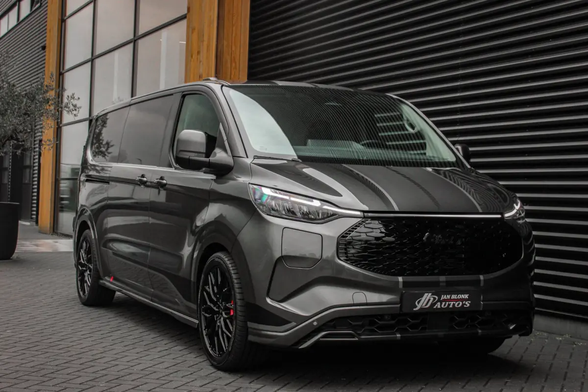 Cust. 340 L2H1 SPORT 71 kWh 218PK / JB- EDITON / CAMERA / 370KM RANGE / APPLE CARPLAY /DRIVERS- PACK /FULL OPTION