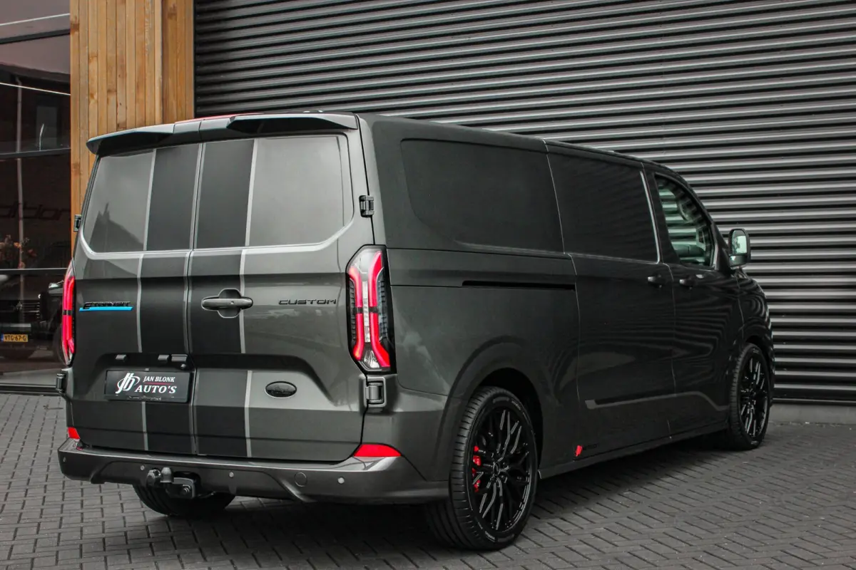 Cust. 340 L2H1 SPORT 71 kWh 218PK / JB- EDITON / CAMERA / 370KM RANGE / APPLE CARPLAY /DRIVERS- PACK /FULL OPTION