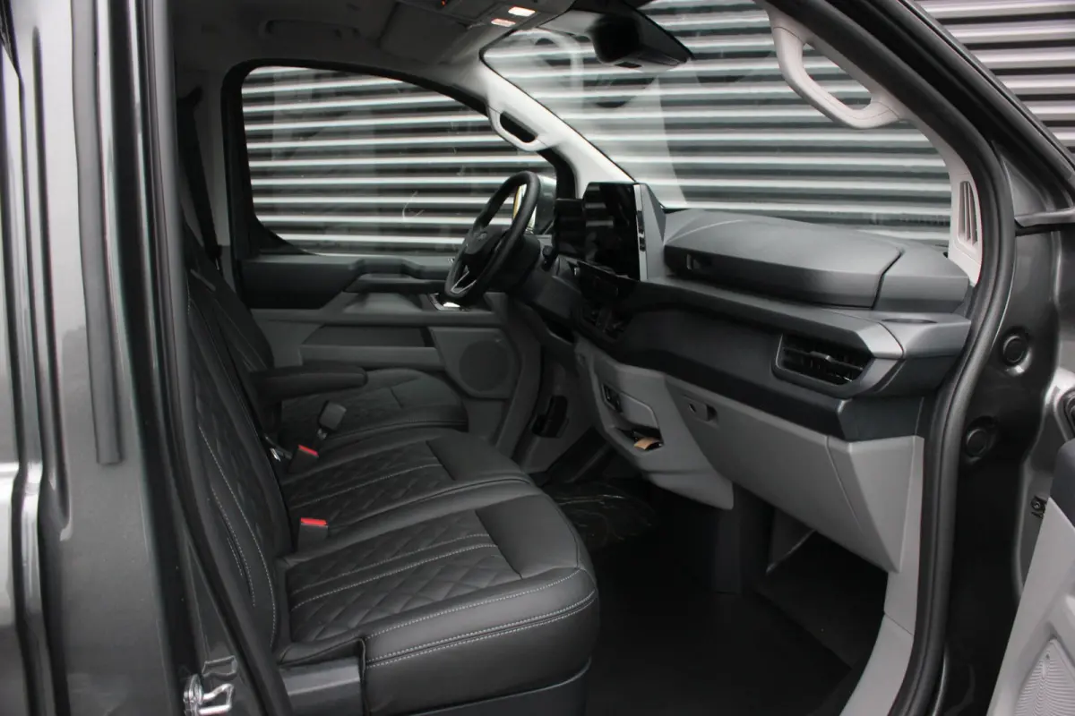 Cust. 340 L2H1 SPORT 71 kWh 218PK / JB- EDITON / CAMERA / 370KM RANGE / APPLE CARPLAY /DRIVERS- PACK /FULL OPTION