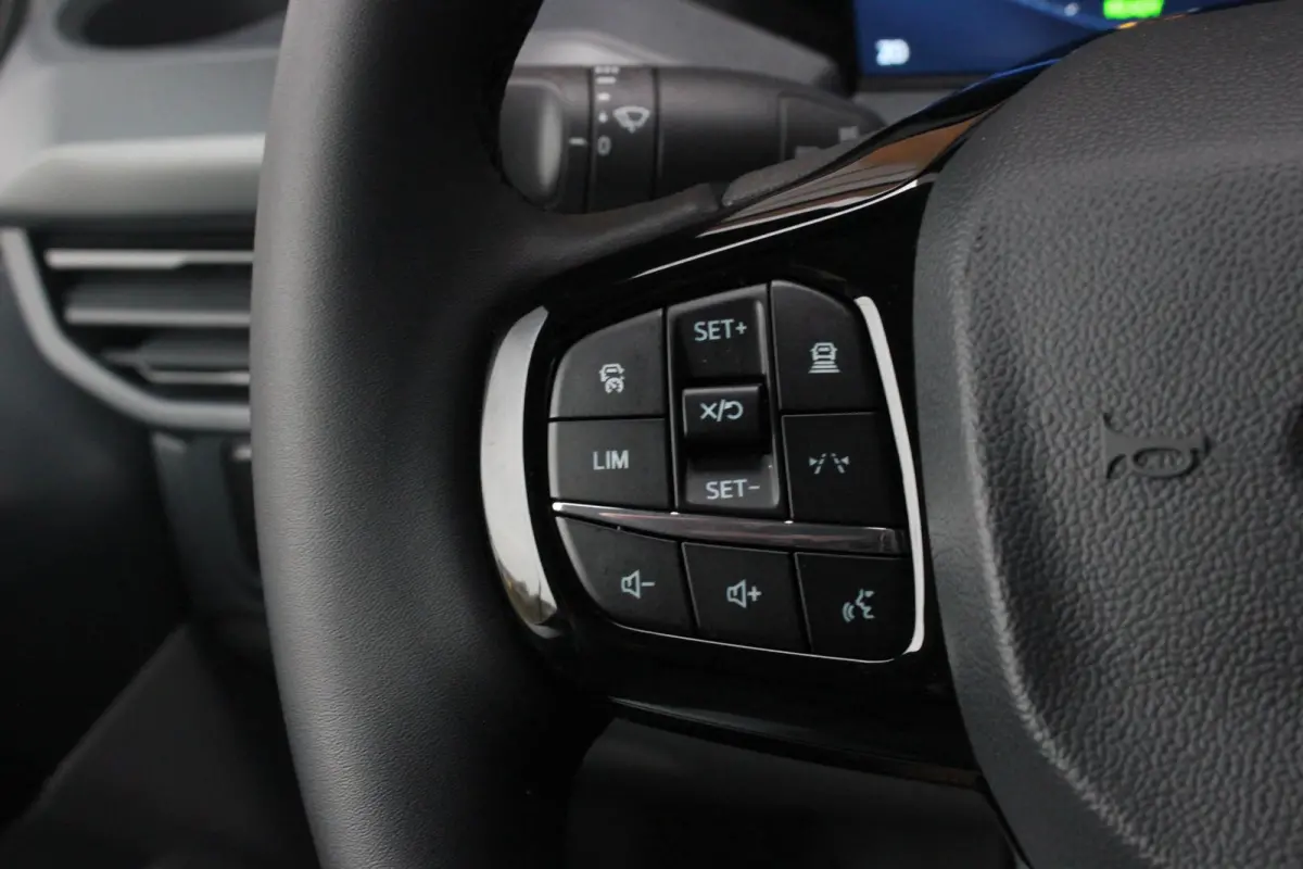 Cust. 340 L2H1 SPORT 71 kWh 218PK / JB- EDITON / CAMERA / 370KM RANGE / APPLE CARPLAY /DRIVERS- PACK /FULL OPTION