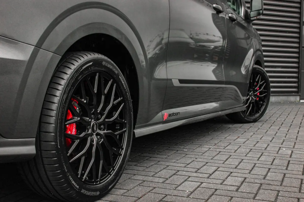 Cust. 340 L2H1 SPORT 71 kWh 218PK / JB- EDITON / CAMERA / 370KM RANGE / APPLE CARPLAY /DRIVERS- PACK /FULL OPTION