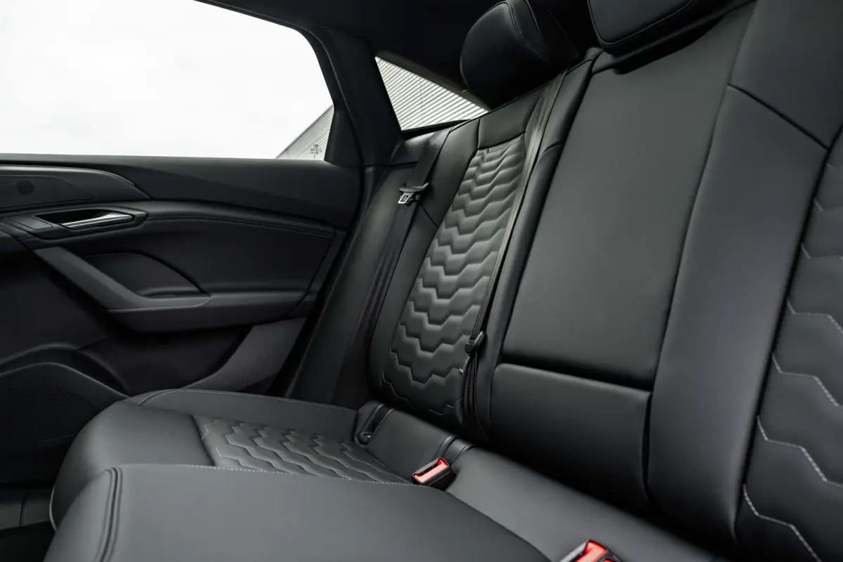 S edition | Audi smartphone interface | Comfortsleutel | Elektrisch instelbare voorstoelen
