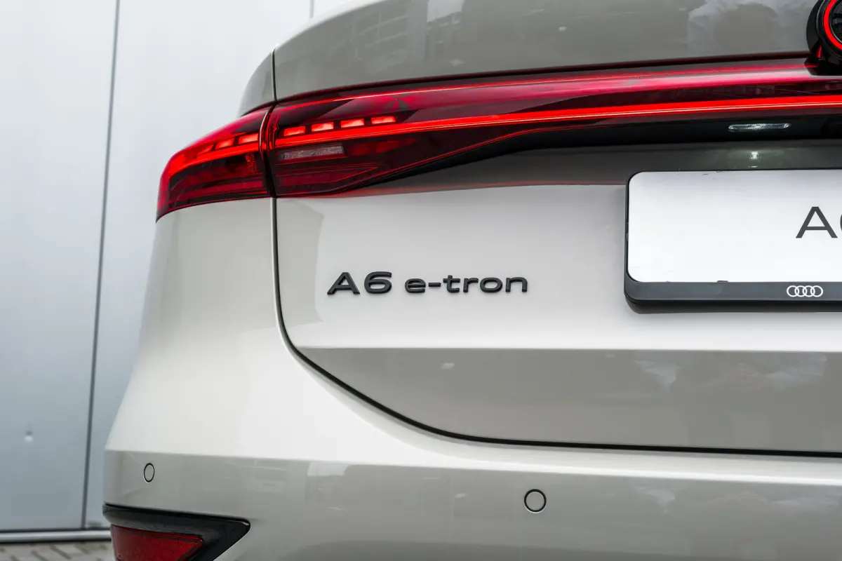 S edition | Audi smartphone interface | Comfortsleutel | Elektrisch instelbare voorstoelen