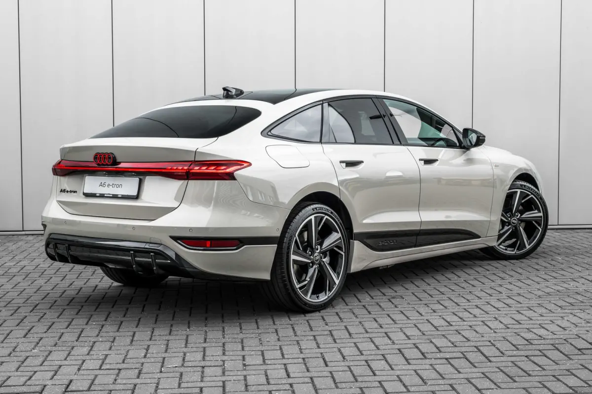S edition | Audi smartphone interface | Comfortsleutel | Elektrisch instelbare voorstoelen