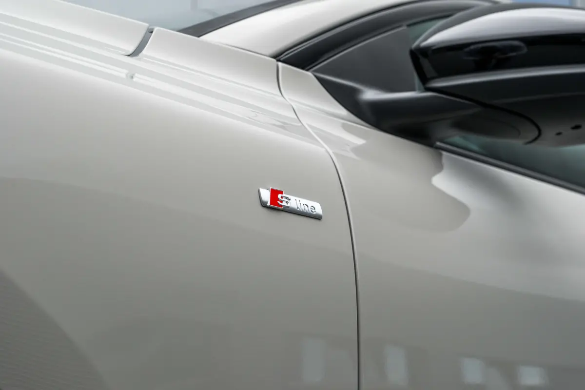 S edition | Audi smartphone interface | Comfortsleutel | Elektrisch instelbare voorstoelen