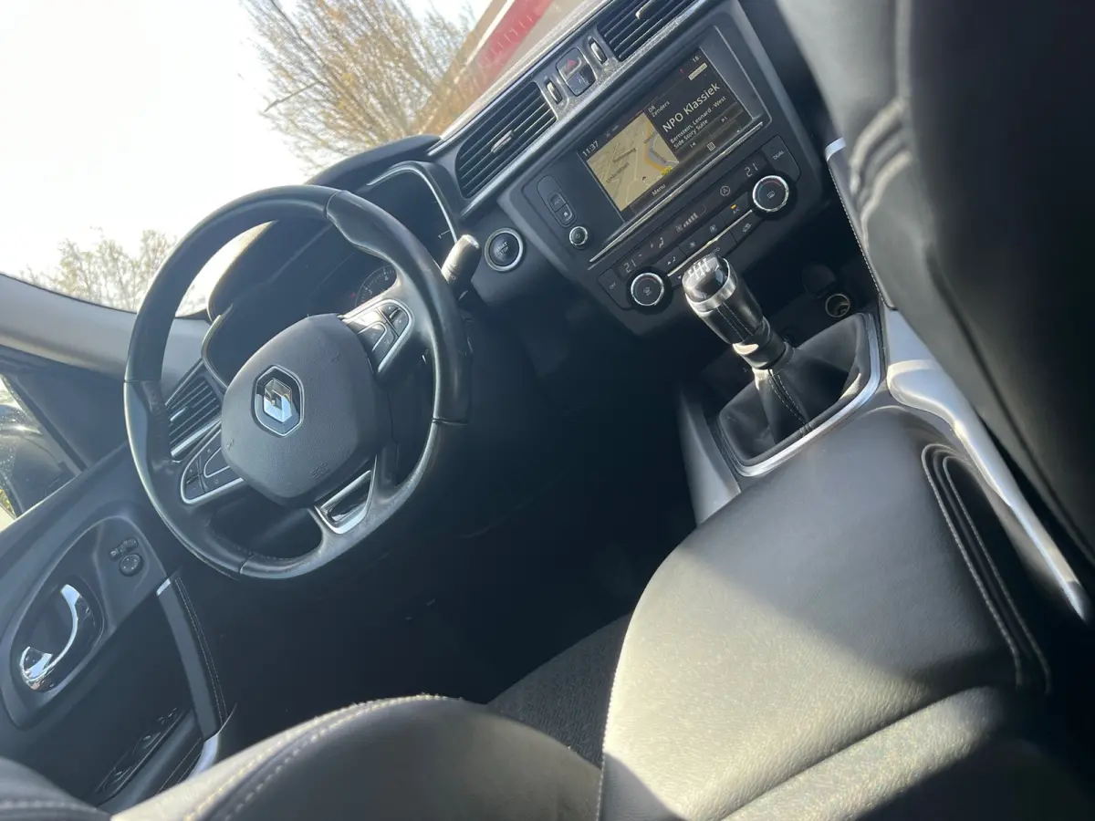 1.2 TCe Intens - Noir Etoile - Carplay/Clima/Cruise - Chique