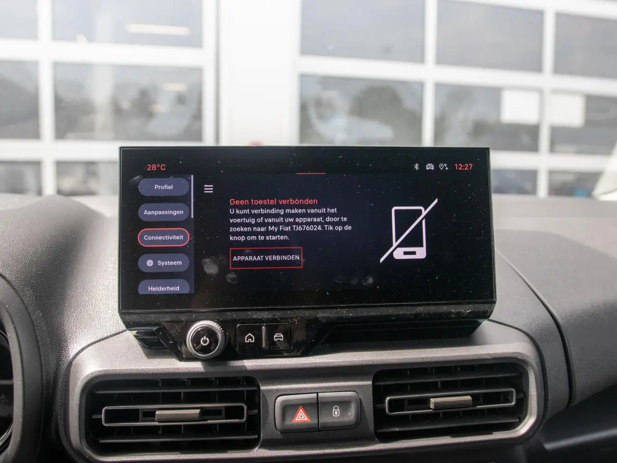 136 L2 50 kWh | Navi | Stoelverwarming | Laadruimte Pack | Apple Carplay | Camera | BSM | PDC V&A | LED