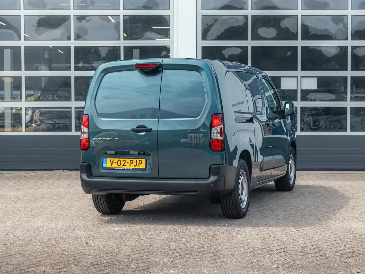 136 L2 50 kWh | Navi | Stoelverwarming | Laadruimte Pack | Apple Carplay | Camera | BSM | PDC V&A | LED