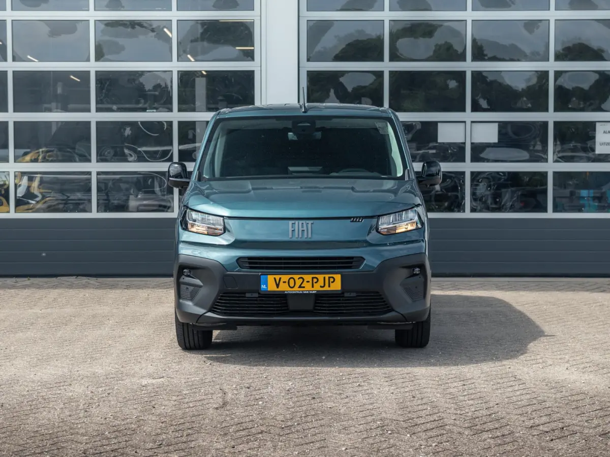 136 L2 50 kWh | Navi | Stoelverwarming | Laadruimte Pack | Apple Carplay | Camera | BSM | PDC V&A | LED