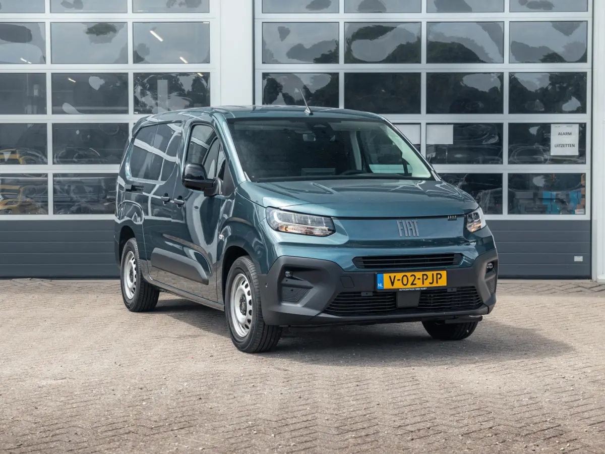 136 L2 50 kWh | Navi | Stoelverwarming | Laadruimte Pack | Apple Carplay | Camera | BSM | PDC V&A | LED