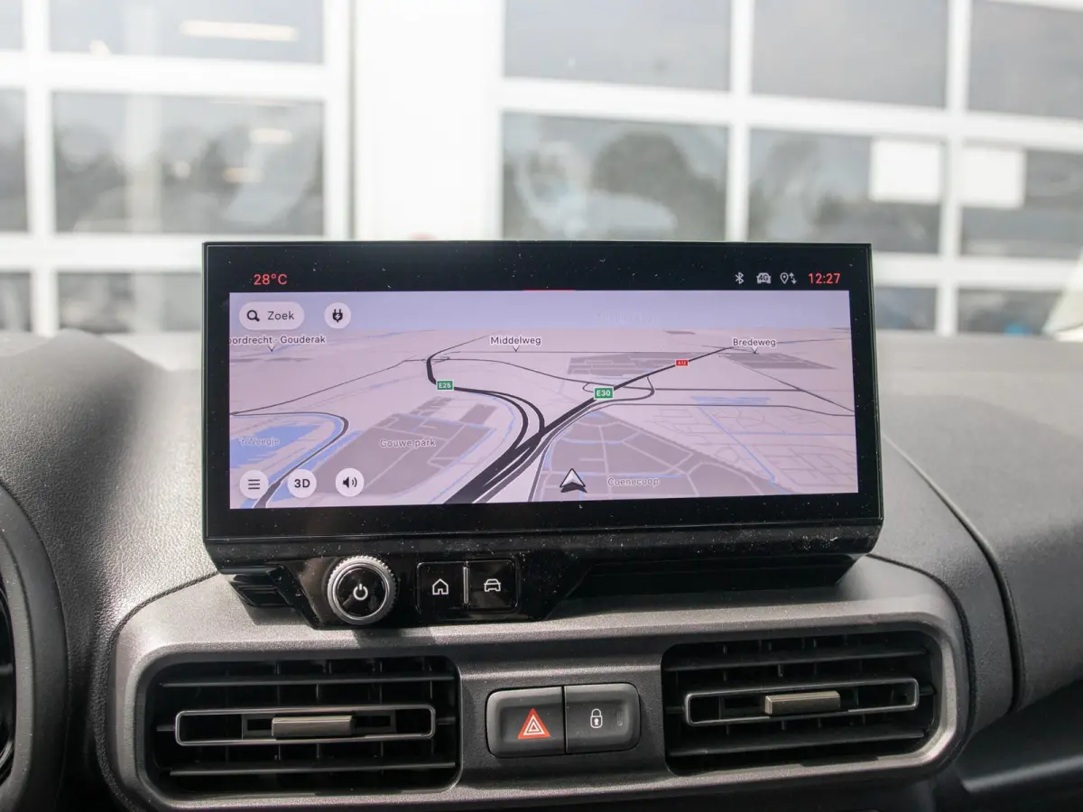 136 L2 50 kWh | Navi | Stoelverwarming | Laadruimte Pack | Apple Carplay | Camera | BSM | PDC V&A | LED