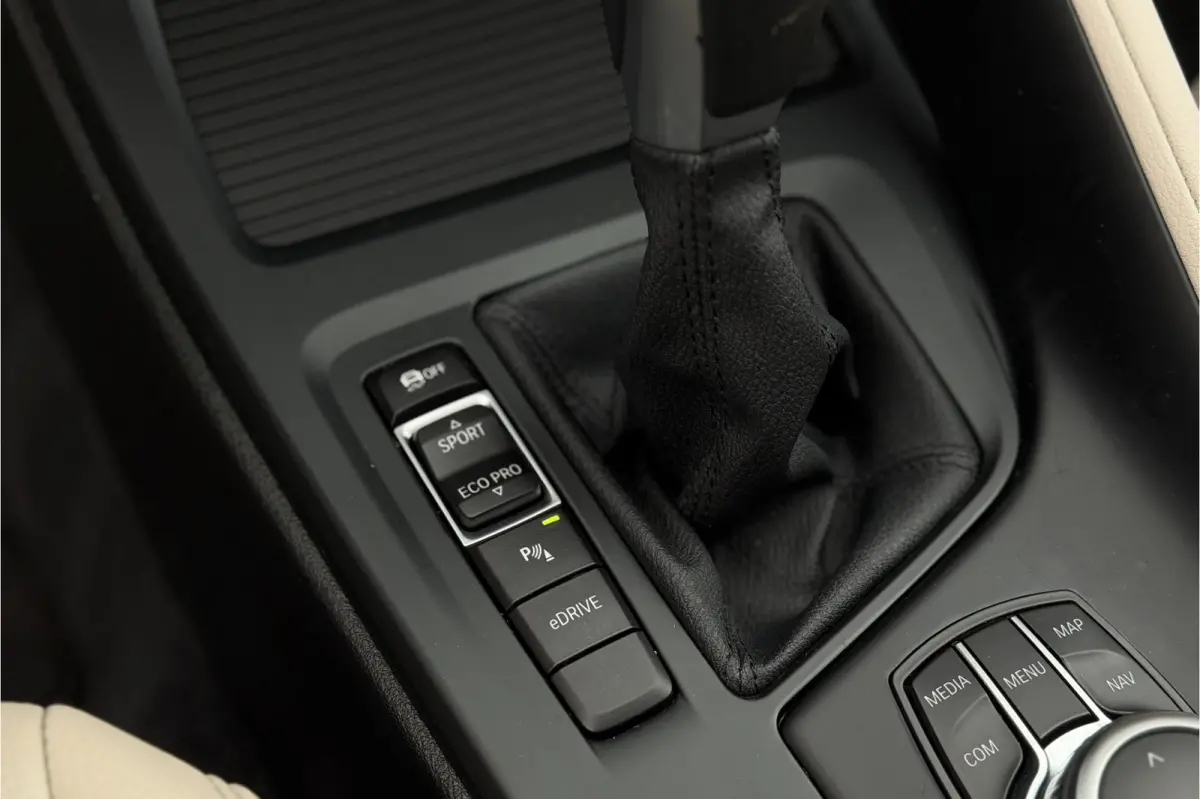 xDrive25e | Leder | Head-Up | PDC V+A | LED | Elektrische Klep | 35x op voorraad !