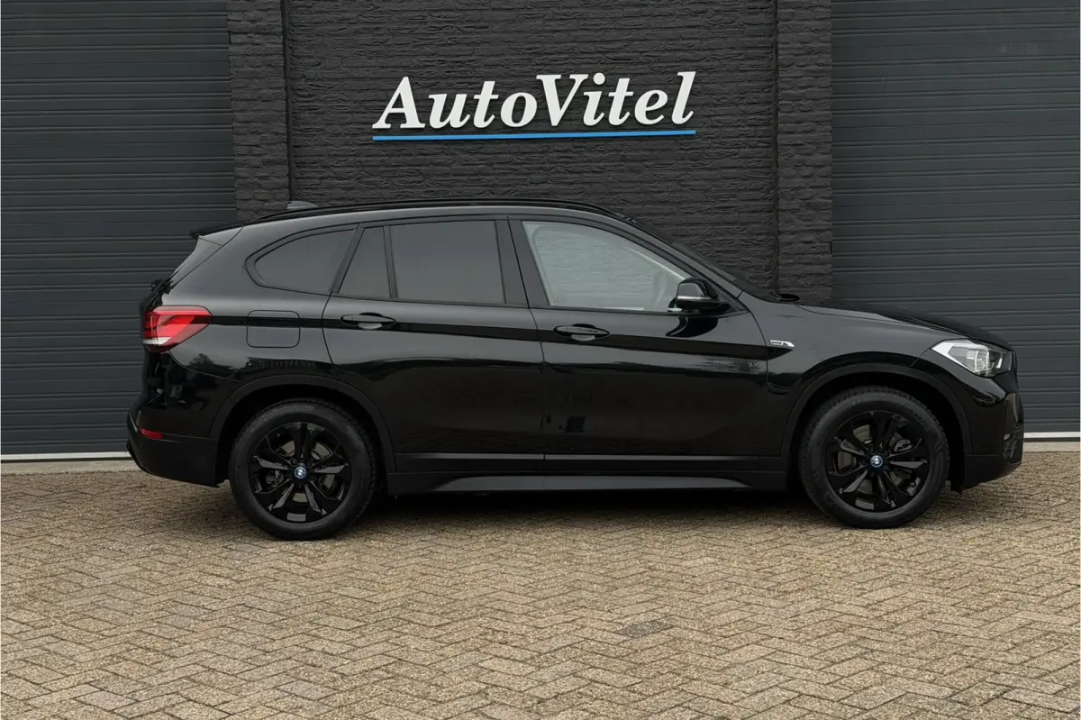 xDrive25e | Leder | Head-Up | PDC V+A | LED | Elektrische Klep | 35x op voorraad !