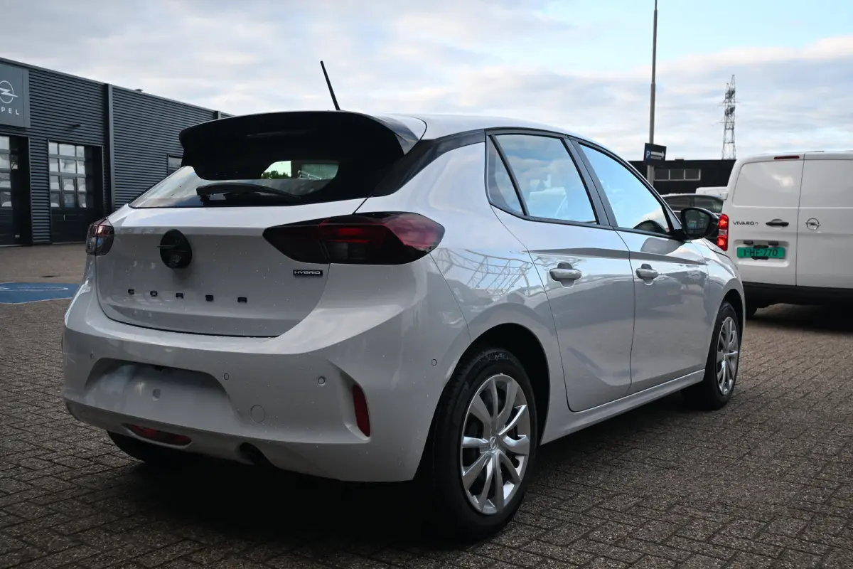 Edition | Dode hoek waarschuwing | Draadloze Apple Carplay en Android Auto | LED koplampen met LED dagrijverlichting