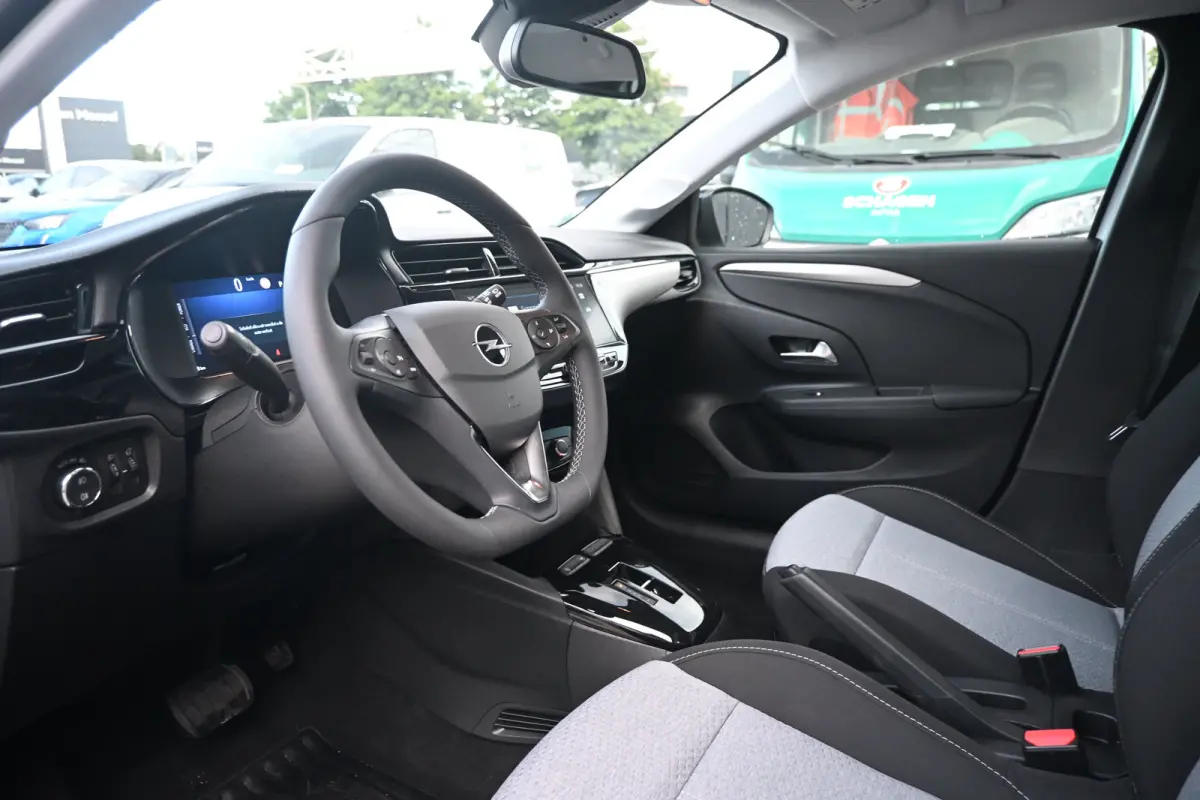Edition | Dode hoek waarschuwing | Draadloze Apple Carplay en Android Auto | LED koplampen met LED dagrijverlichting
