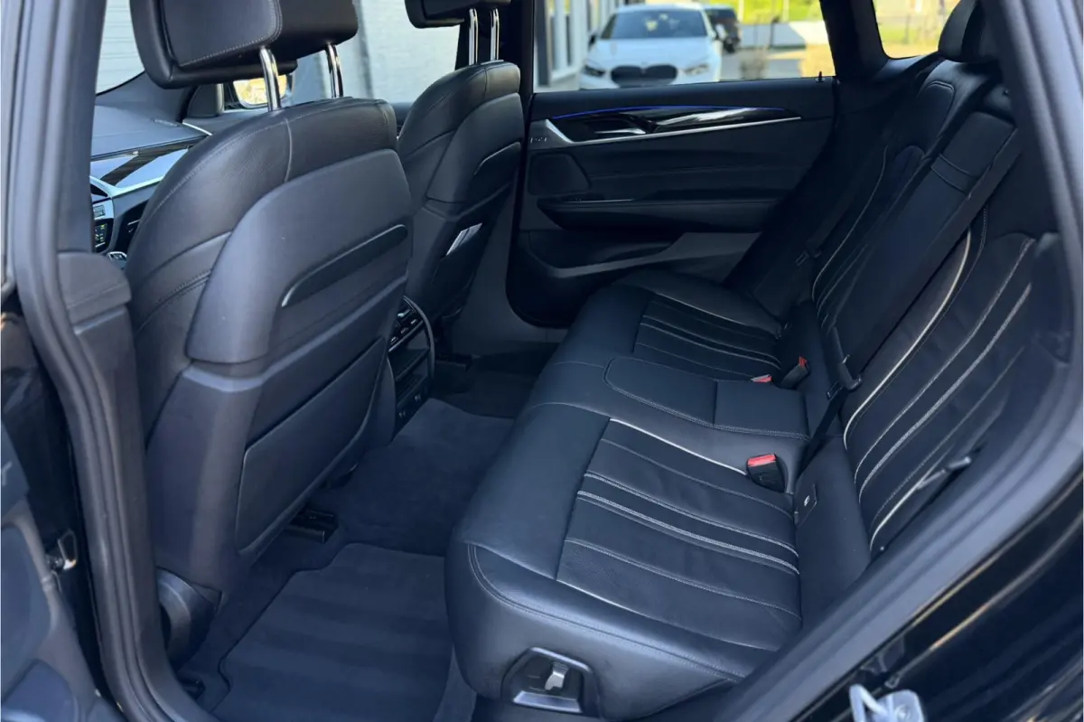 640i xDrive Luxury Line | Panodak | Comfortleder | Camera | LED | Navi Prof.