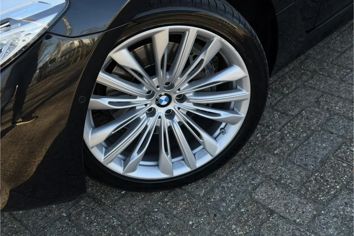 640i xDrive Luxury Line | Panodak | Comfortleder | Camera | LED | Navi Prof.
