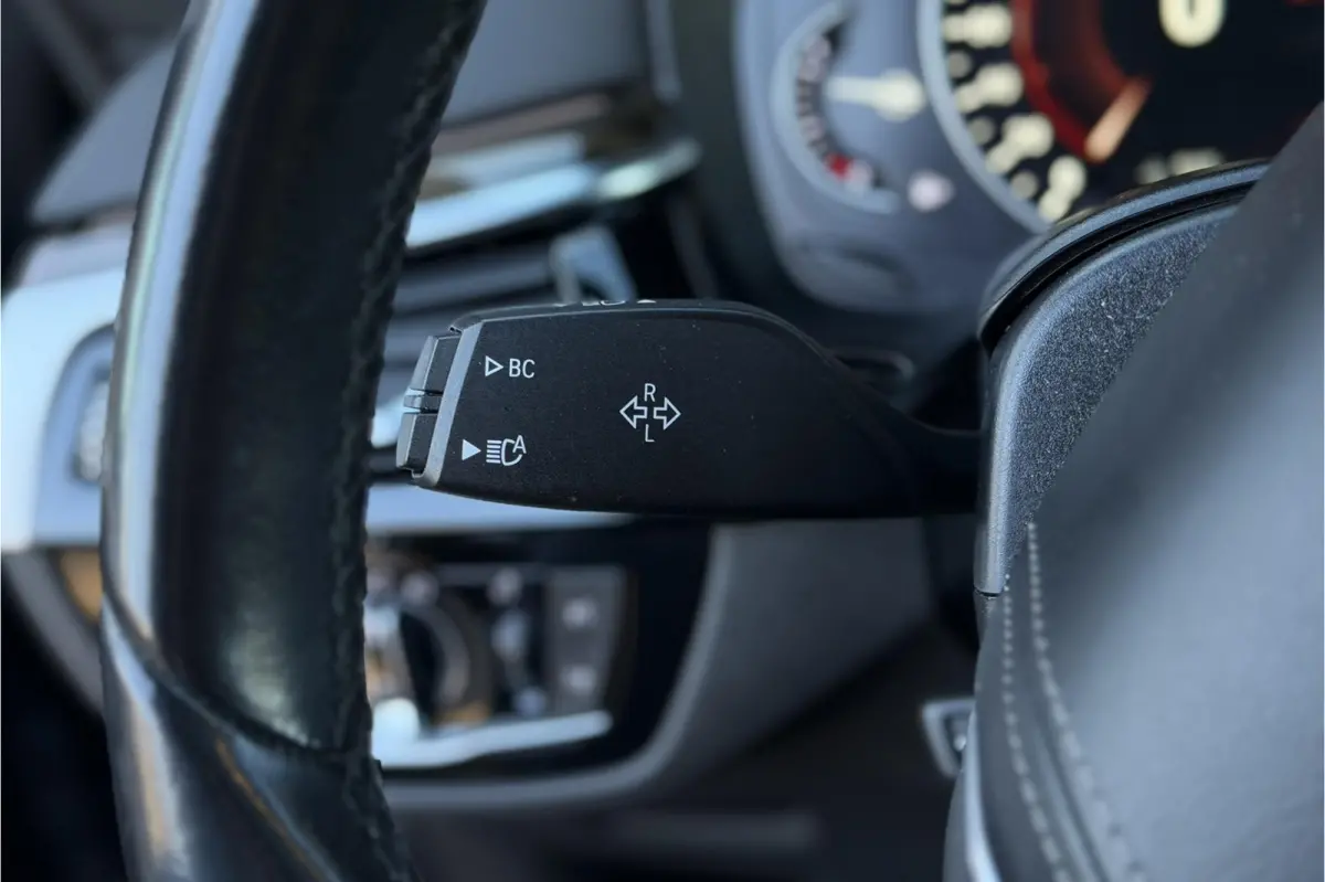 640i xDrive Luxury Line | Panodak | Comfortleder | Camera | LED | Navi Prof.