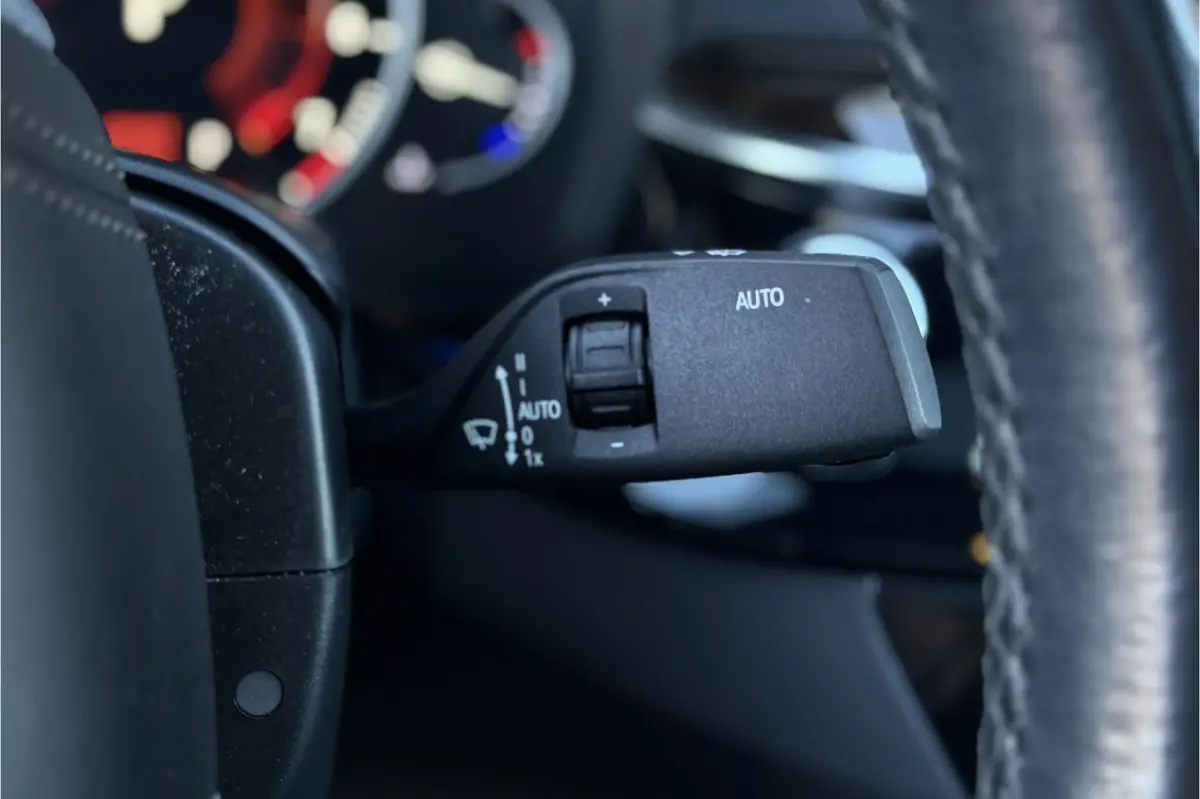 640i xDrive Luxury Line | Panodak | Comfortleder | Camera | LED | Navi Prof.