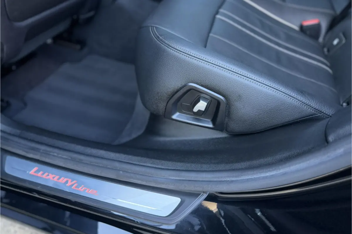 640i xDrive Luxury Line | Panodak | Comfortleder | Camera | LED | Navi Prof.