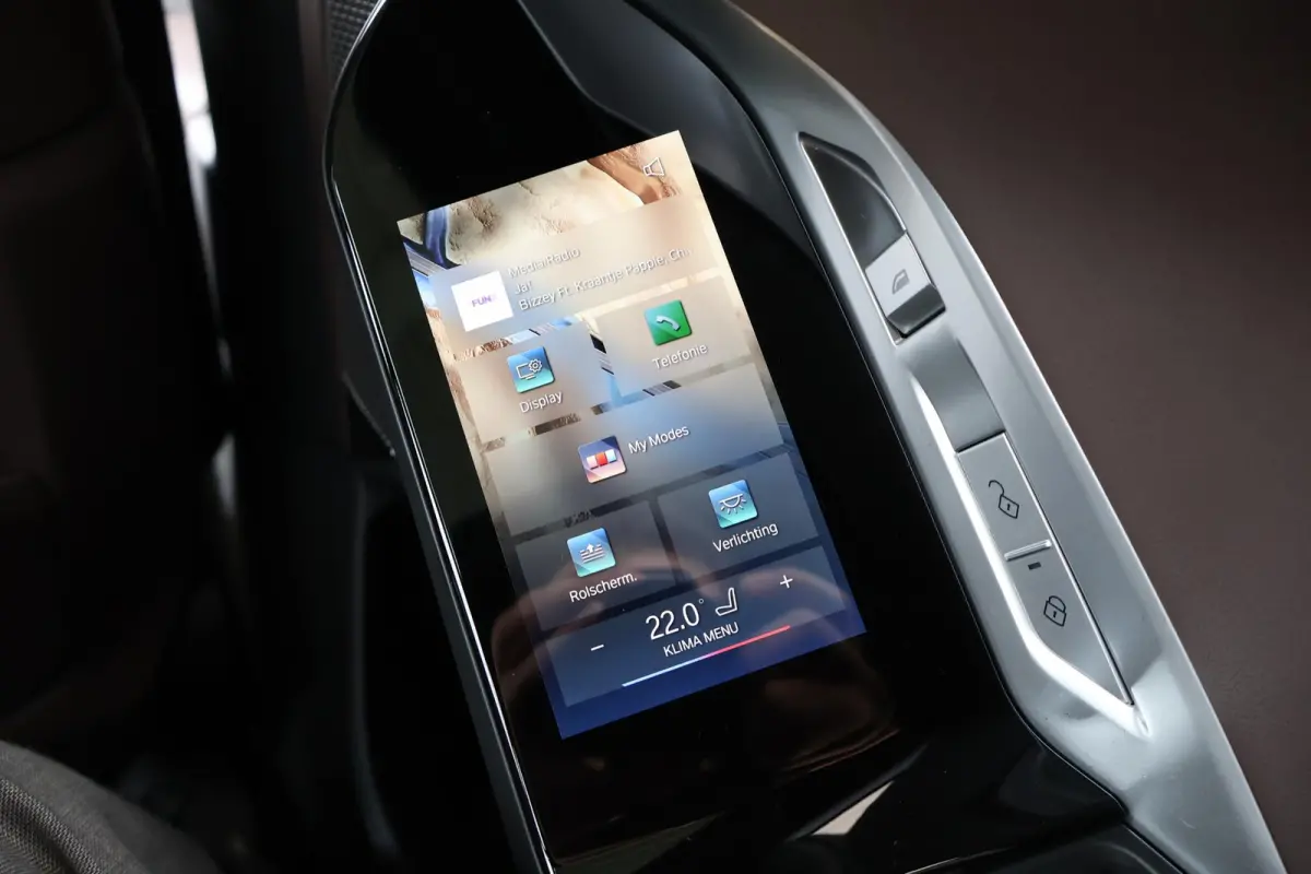 eDrive50 | SOH 100% | High Executive | Connoisseur Pack | M Sportpakket Pro | Innovation Pack | Sky Lounge