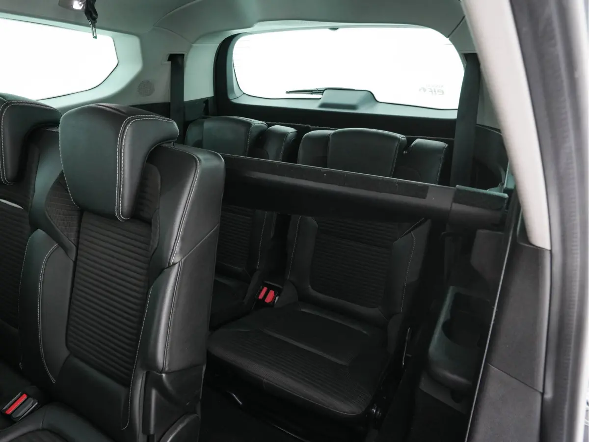 1.2 TCe Intens [ 7-Pers. ] *LEATHER-FABRIC | DIGI-COCKPIT | DAB | KEYLESS | CAMERA | NAVI-FULLMAP | PRIVACY-GLASS | ECC | PDC | TOWBAR | AMBIENTLIGHT | BLINDSPOT | LANE-ASSIST | 20''ALU *
