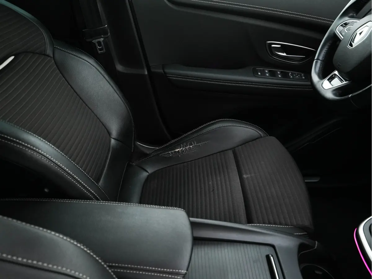1.2 TCe Intens [ 7-Pers. ] *LEATHER-FABRIC | DIGI-COCKPIT | DAB | KEYLESS | CAMERA | NAVI-FULLMAP | PRIVACY-GLASS | ECC | PDC | TOWBAR | AMBIENTLIGHT | BLINDSPOT | LANE-ASSIST | 20''ALU *
