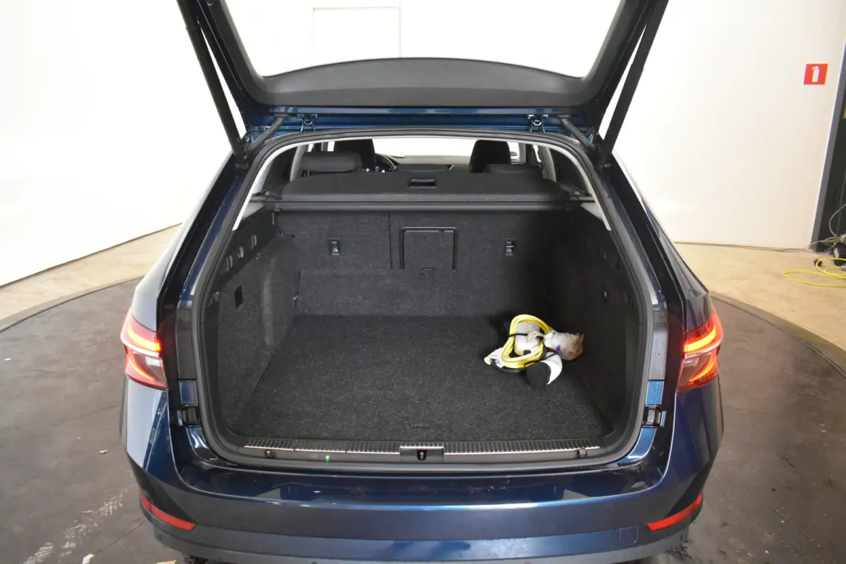 1.4 TSI iV PHEV Style EL Trekh + aKlep Mem Seats Camera Canton Sound  Stuur/stoel v+a Verwarming