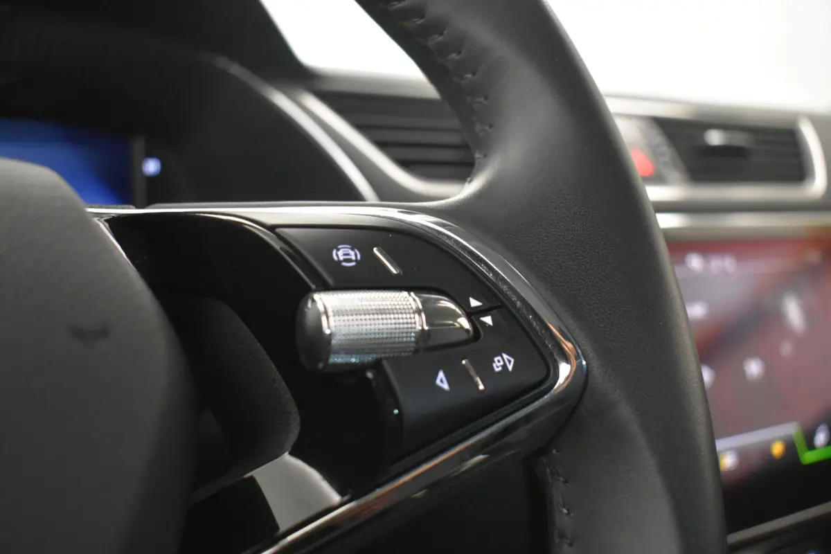 1.4 TSI iV PHEV Style EL Trekh + aKlep Mem Seats Camera Canton Sound  Stuur/stoel v+a Verwarming