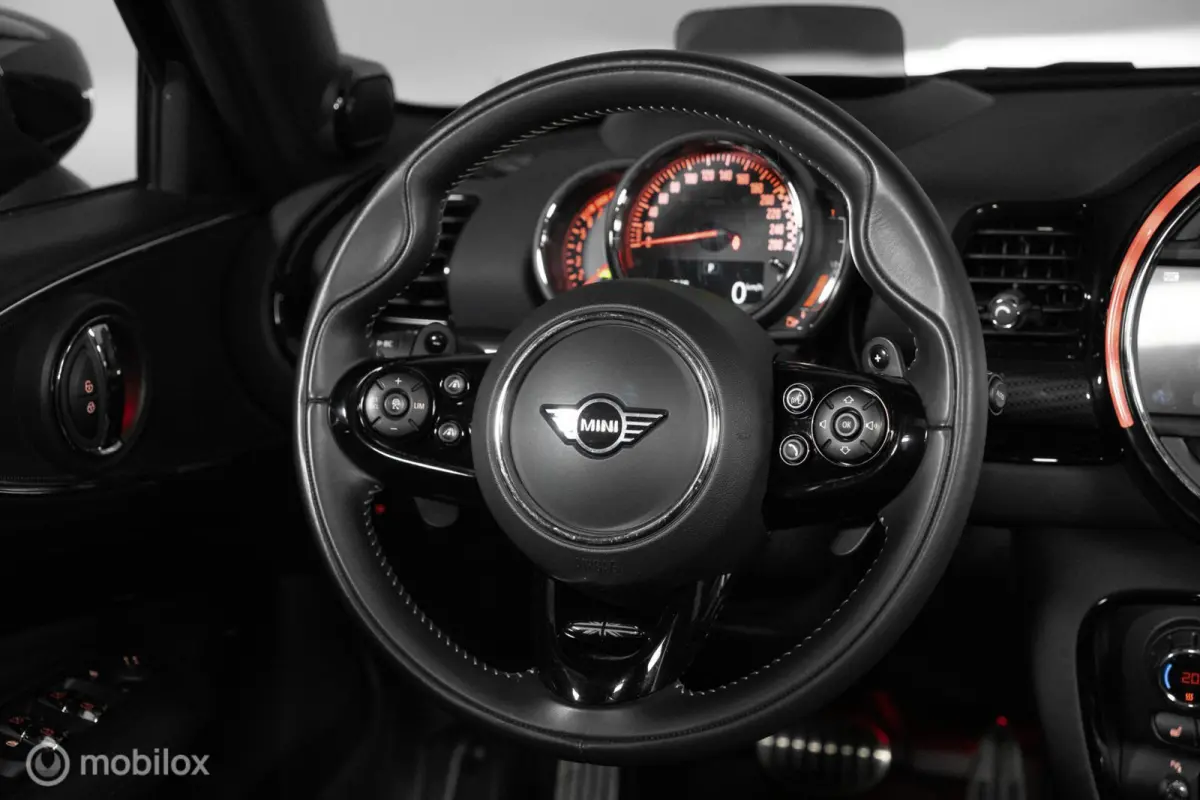 2.0 JCW ALL4 Chili PANO|HK|HUD|CAMERA|CARPLAY|