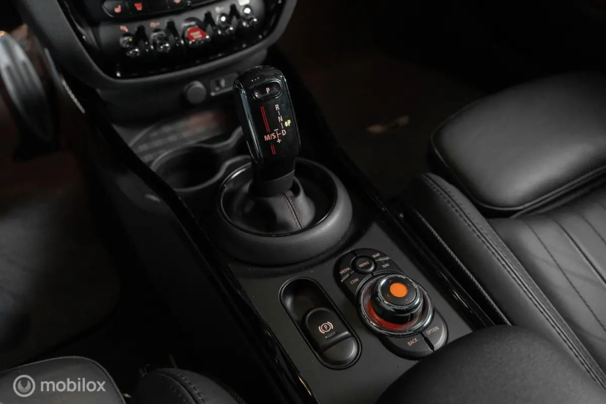 2.0 JCW ALL4 Chili PANO|HK|HUD|CAMERA|CARPLAY|