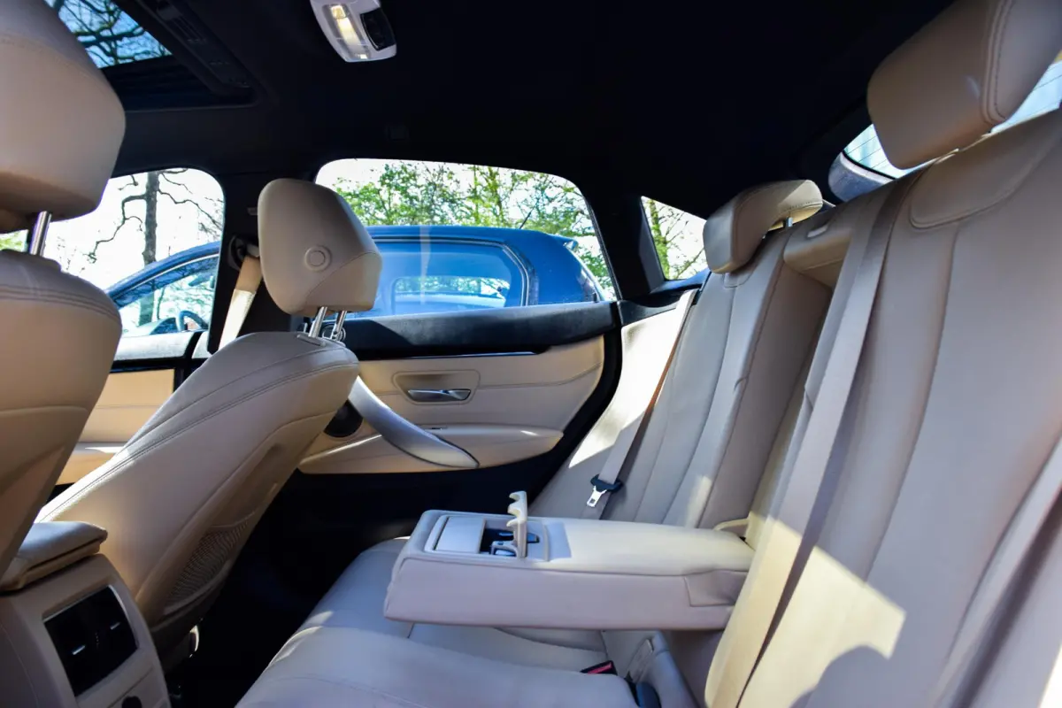 420i M-Sport | Schuif-/kanteldak | Navigatie | Camera | Harman\Kardon | NAP