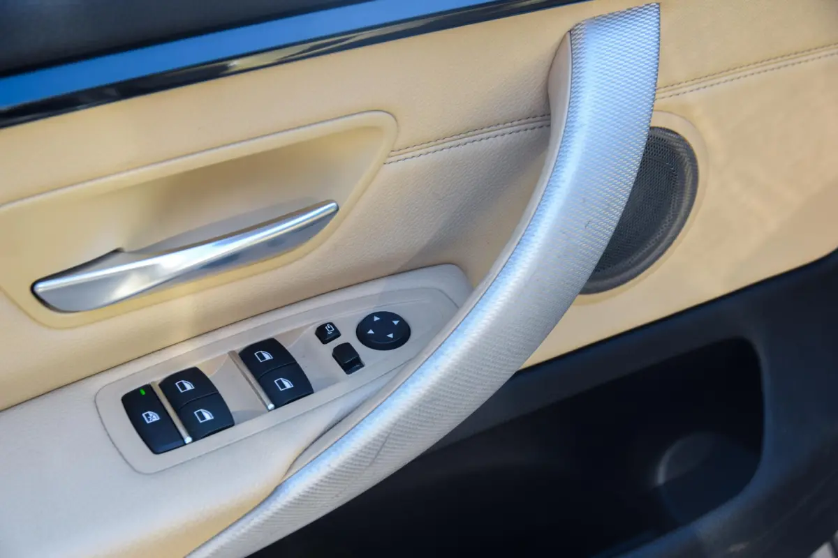 420i M-Sport | Schuif-/kanteldak | Navigatie | Camera | Harman\Kardon | NAP