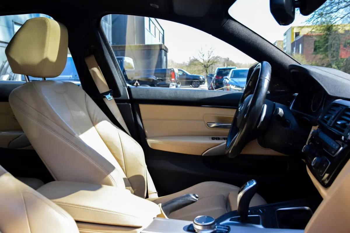 420i M-Sport | Schuif-/kanteldak | Navigatie | Camera | Harman\Kardon | NAP