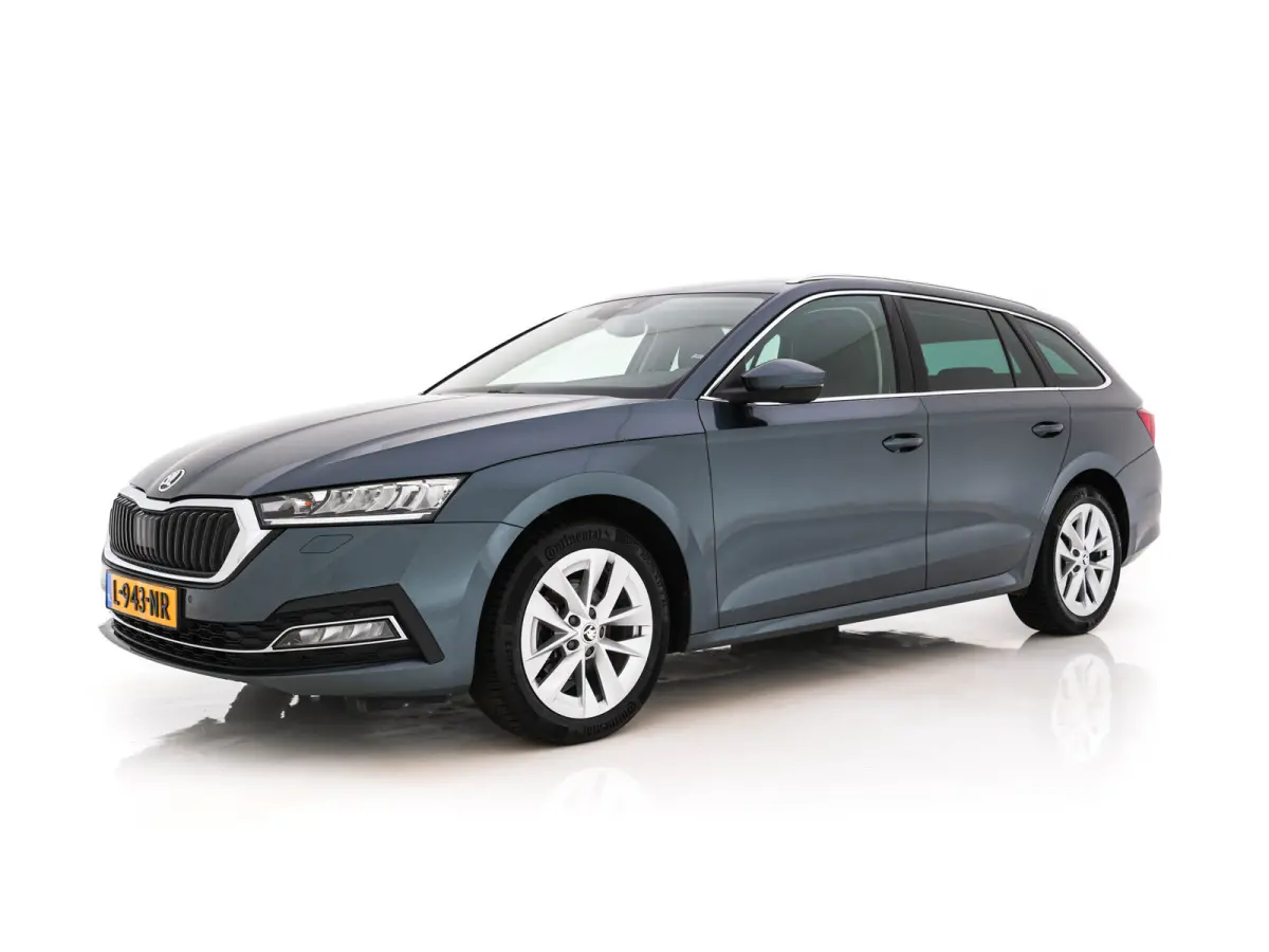 1.0 TSI Business Edition Plus (INCL-BTW) *FULL-LED | NAVI-FULLMAP | HEATED-COMFORTSEATS | DIGI-COCKPIT | CAMERA | KEYLESS | DAB | AMBIENTLIGHT | PRIVACYGLASS | ECC | CARPLAY | PDC | CRUISE |