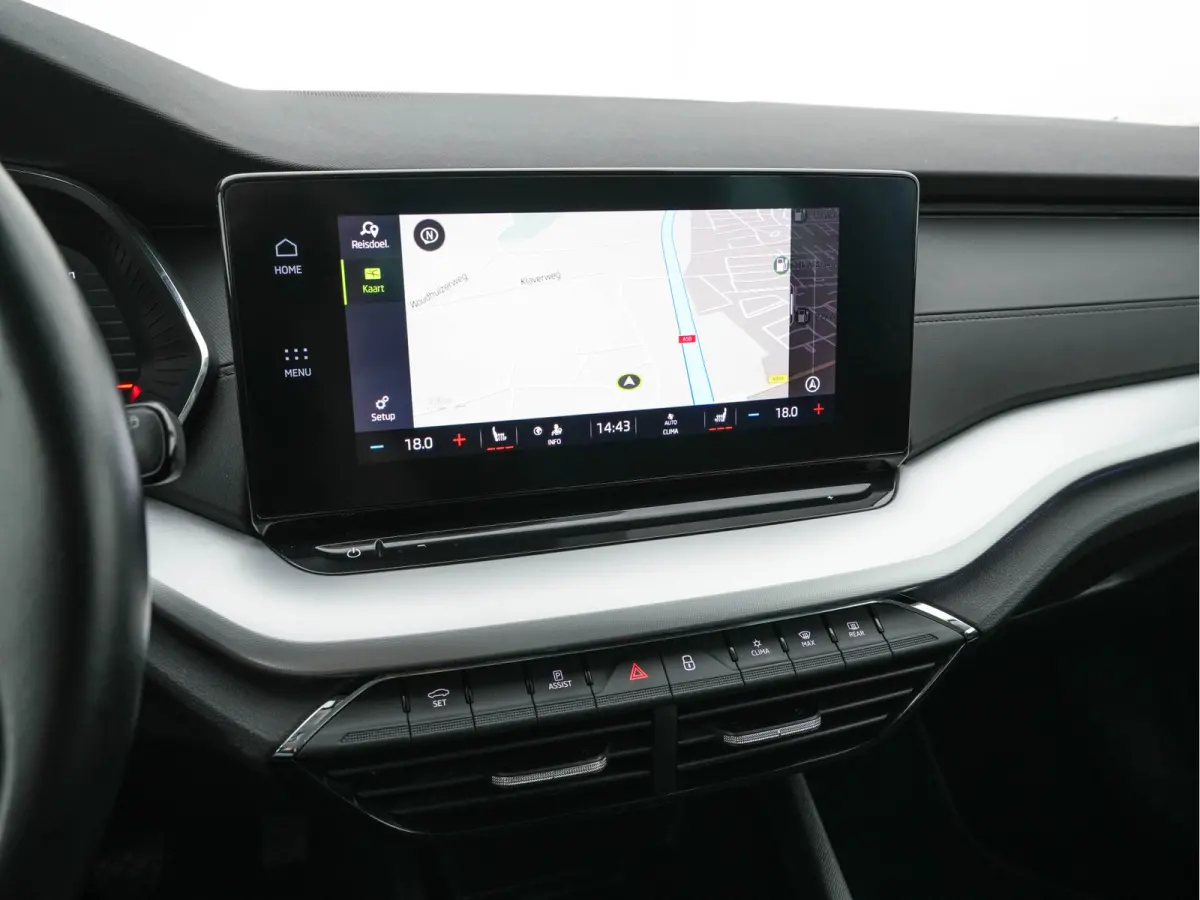 1.0 TSI Business Edition Plus (INCL-BTW) *FULL-LED | NAVI-FULLMAP | HEATED-COMFORTSEATS | DIGI-COCKPIT | CAMERA | KEYLESS | DAB | AMBIENTLIGHT | PRIVACYGLASS | ECC | CARPLAY | PDC | CRUISE |