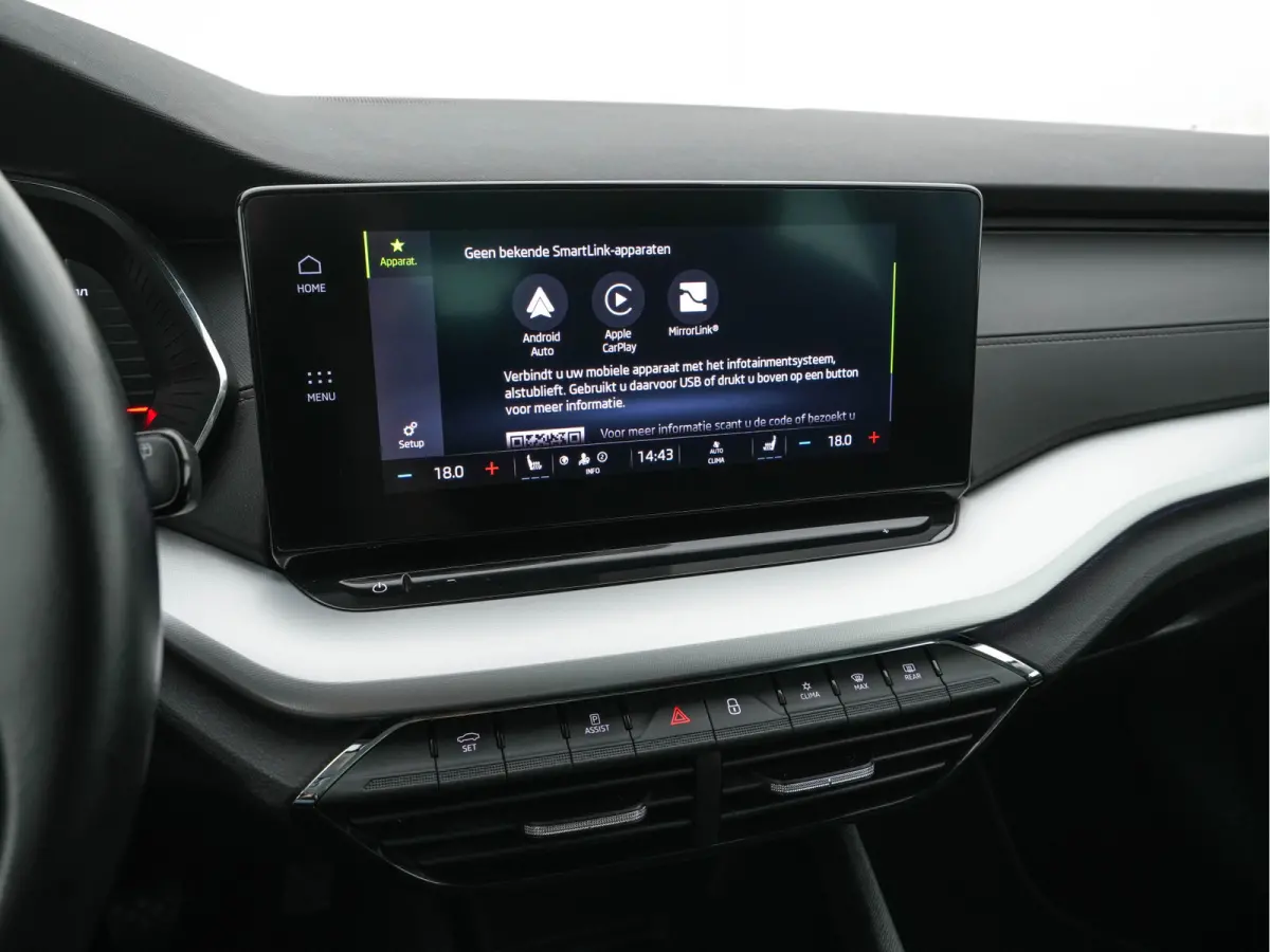 1.0 TSI Business Edition Plus (INCL-BTW) *FULL-LED | NAVI-FULLMAP | HEATED-COMFORTSEATS | DIGI-COCKPIT | CAMERA | KEYLESS | DAB | AMBIENTLIGHT | PRIVACYGLASS | ECC | CARPLAY | PDC | CRUISE |