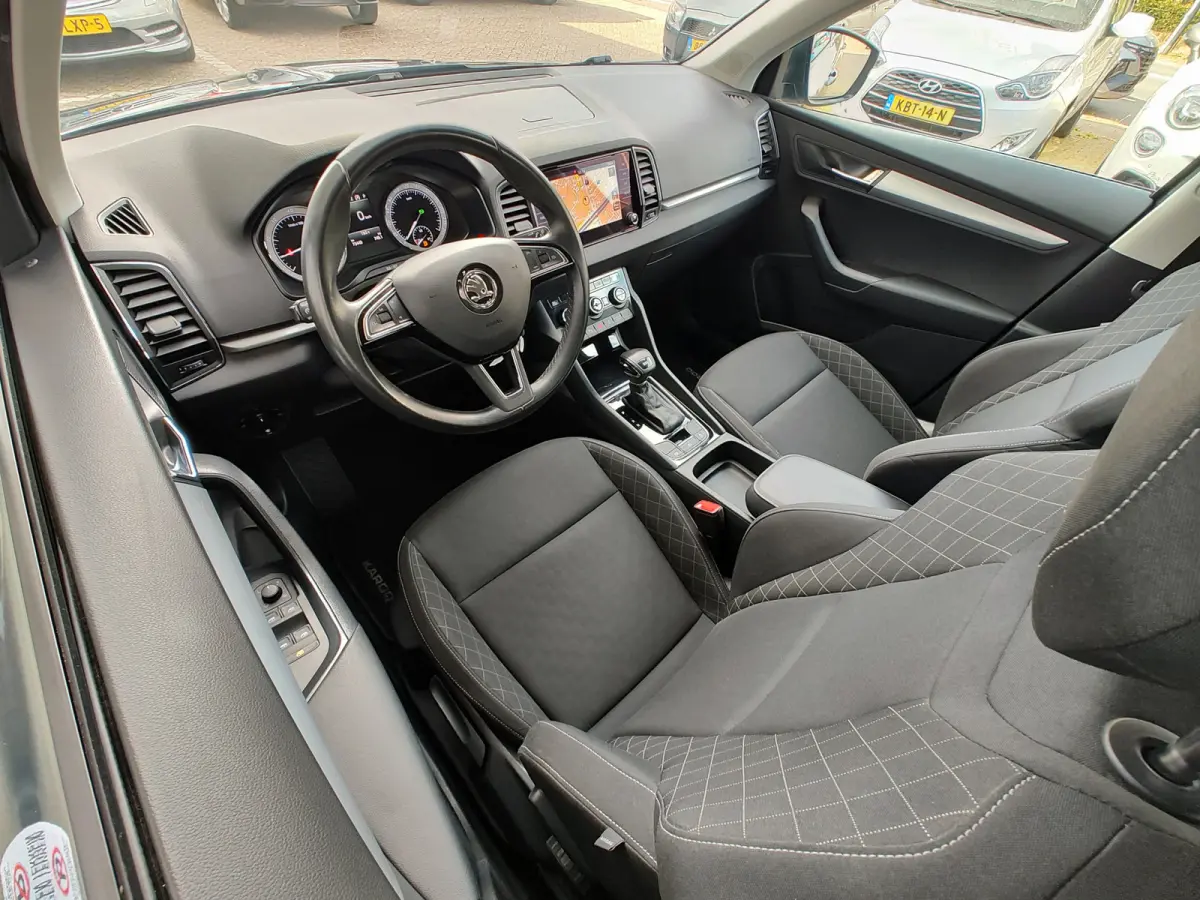 1.0 TSI AMBITION BUSINESS DSG Navi | Carplay/Android | Cruise | Parkeersensoren V+A