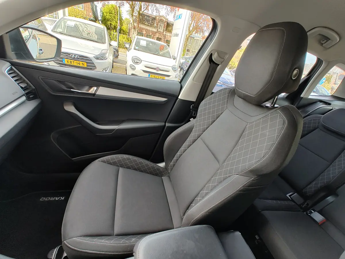 1.0 TSI AMBITION BUSINESS DSG Navi | Carplay/Android | Cruise | Parkeersensoren V+A