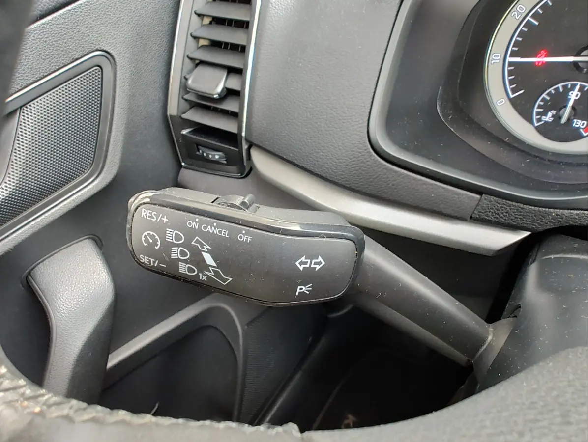 1.0 TSI AMBITION BUSINESS DSG Navi | Carplay/Android | Cruise | Parkeersensoren V+A