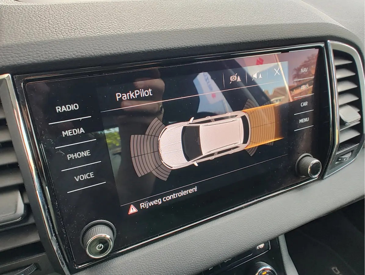 1.0 TSI AMBITION BUSINESS DSG Navi | Carplay/Android | Cruise | Parkeersensoren V+A