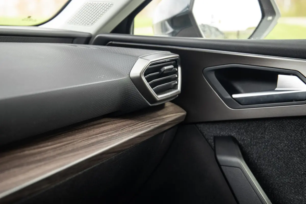 1.4 TSI eHybrid PHEV FR Business Intense EXCELLENCE / CARPLAY / AIRCO / CAMERA / DEALER ONDERHOUDEN